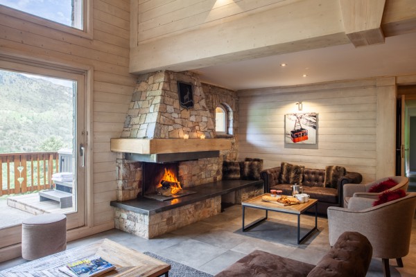 Meribel Chalet with fireplace