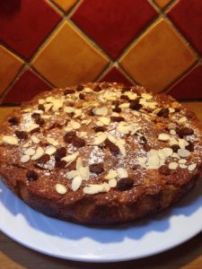 Apple and Almond Cake: Chalet Chez Menor