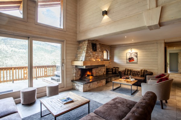 Chardon a perfect chalet for large groups in Meribel 