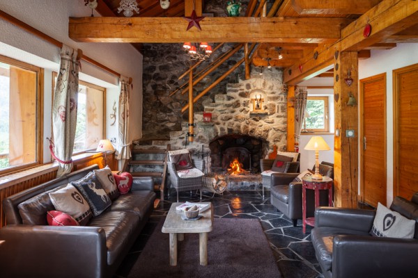 Chalet Fugue in Meribel with a fireplace